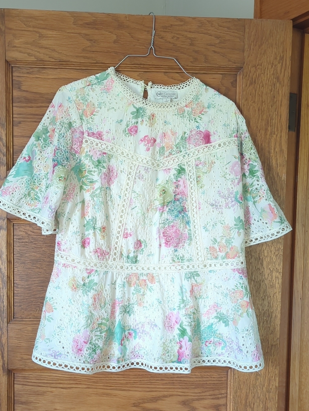 Cato Limited Edition Floral Eyelet Peplum Lace Blouse Pastel Floral Size L